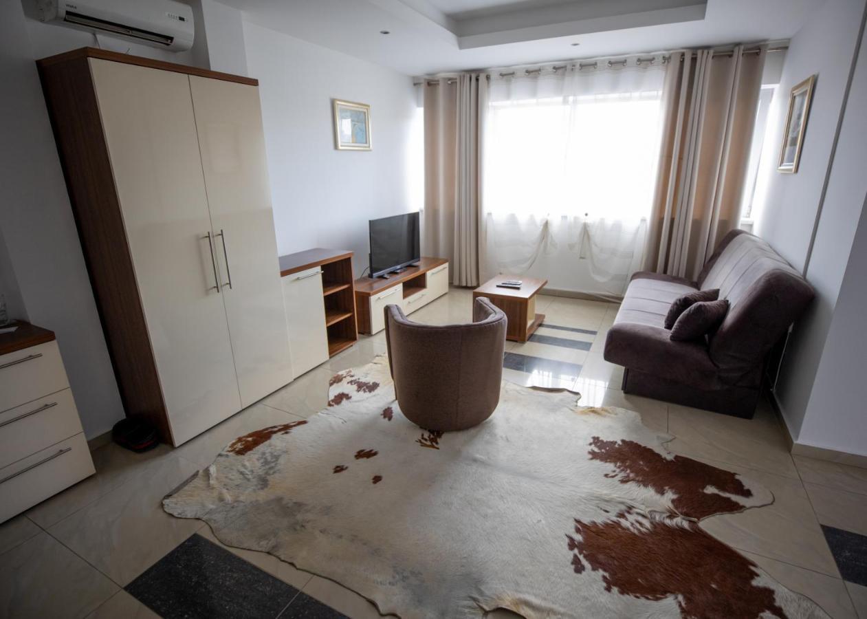 Guest House Agropapuk Šid エクステリア 写真