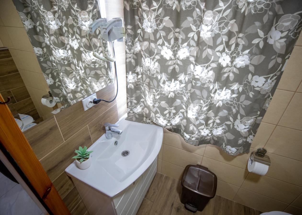 Guest House Agropapuk Šid エクステリア 写真